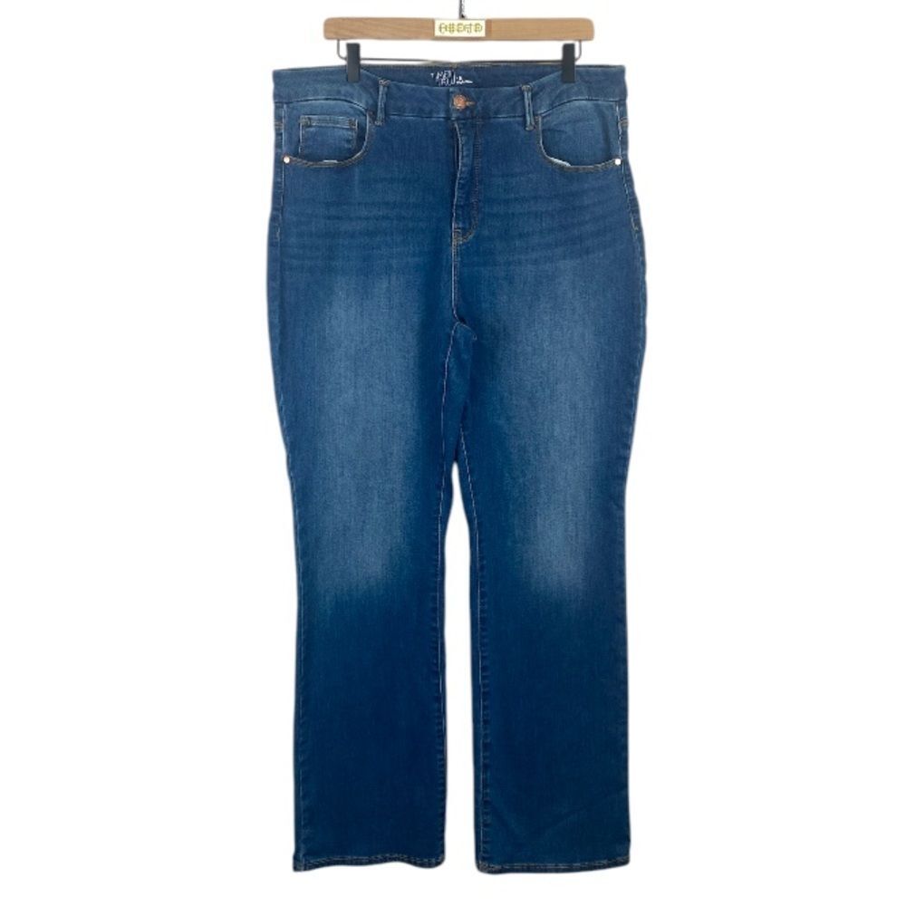 TIME and TRU medium wash jeans // 18